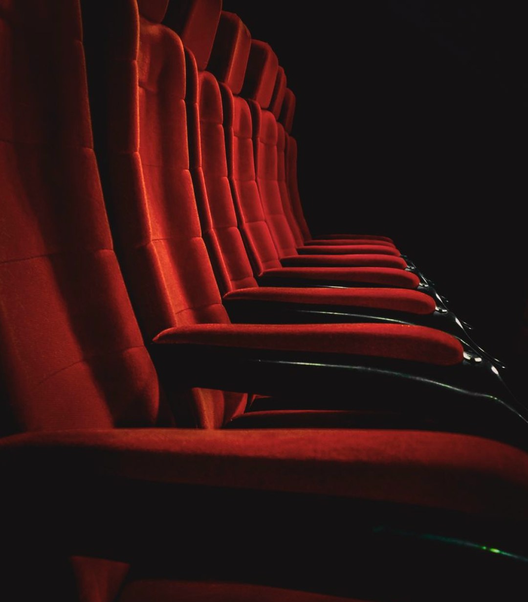 How We Prepare and Verify an Entertainment Feature Before It Runs